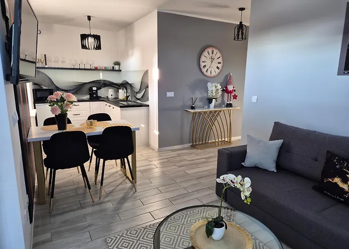 Apartament Cinema